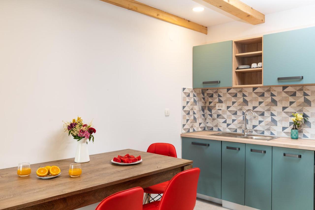 Holiday Home Anamarija 챠브타트 외부 사진