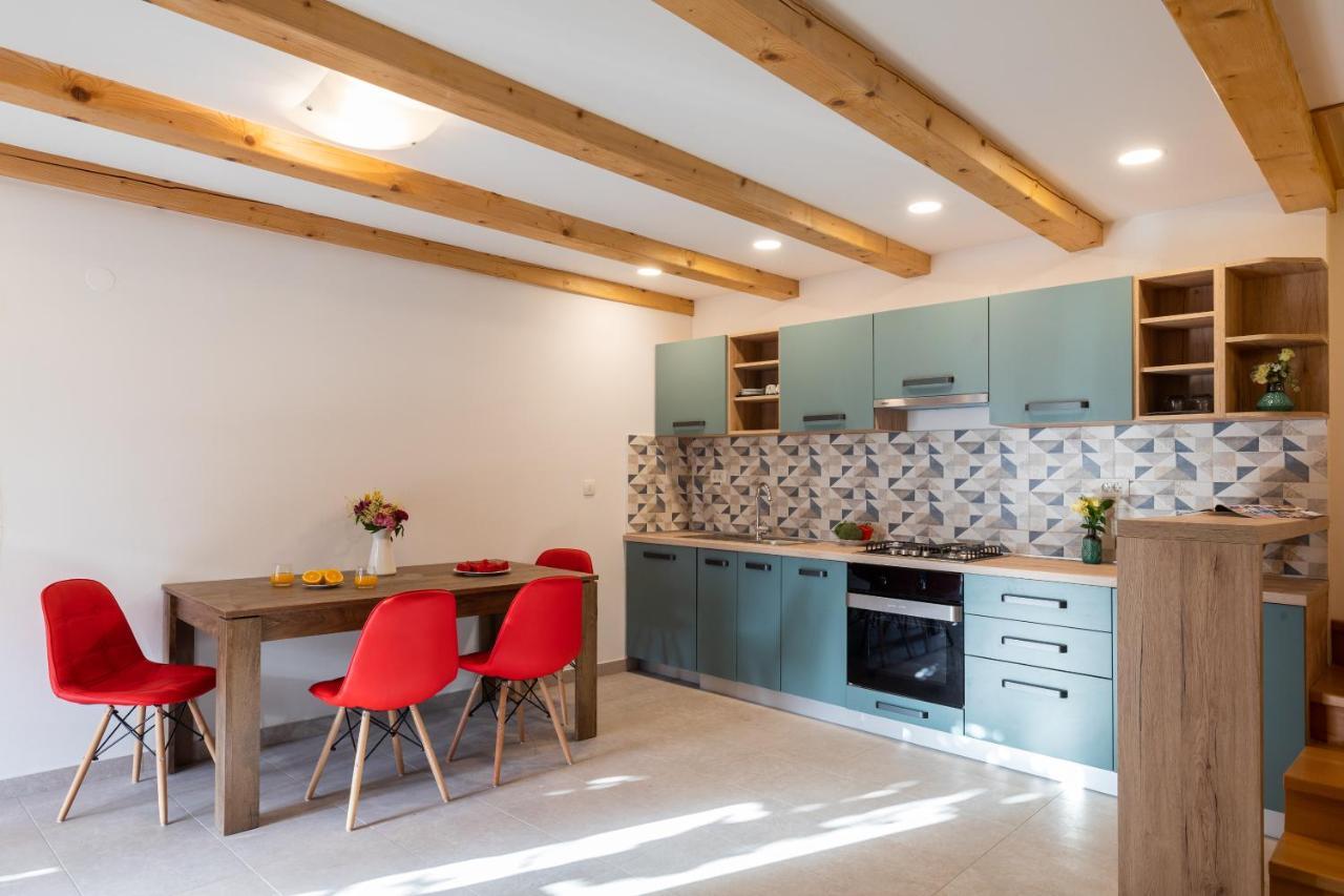 Holiday Home Anamarija 챠브타트 외부 사진