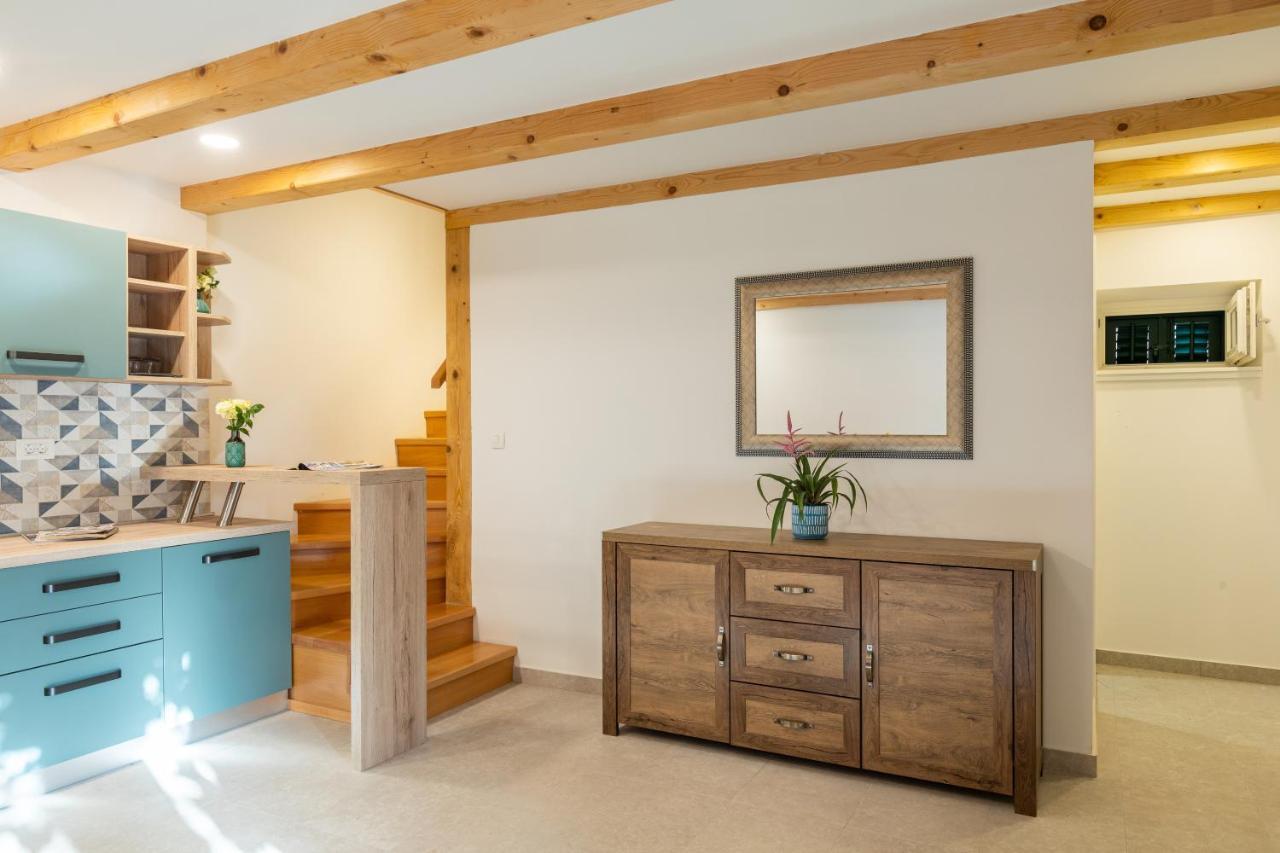Holiday Home Anamarija 챠브타트 외부 사진